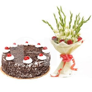 2Lbs PC Hotel Cake with Flowers Medium Bouquet