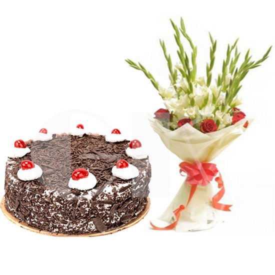 2Lbs PC Hotel Cake with Flowers Medium Bouquet 2Lbs PC Hotel Cake with Flowers Medium Bouquet